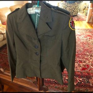 Vintage ladies Marines ROTC jacket, super cute!!👀 punk rock glam!